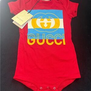 Brand new baby Gucci Red Onesie with Yellow and Blue Gg Logo 12/18 months